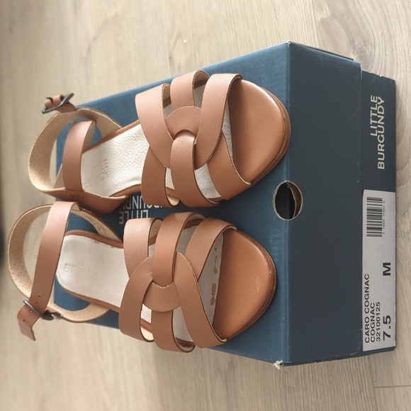 Sandals - Picture 3 of 3